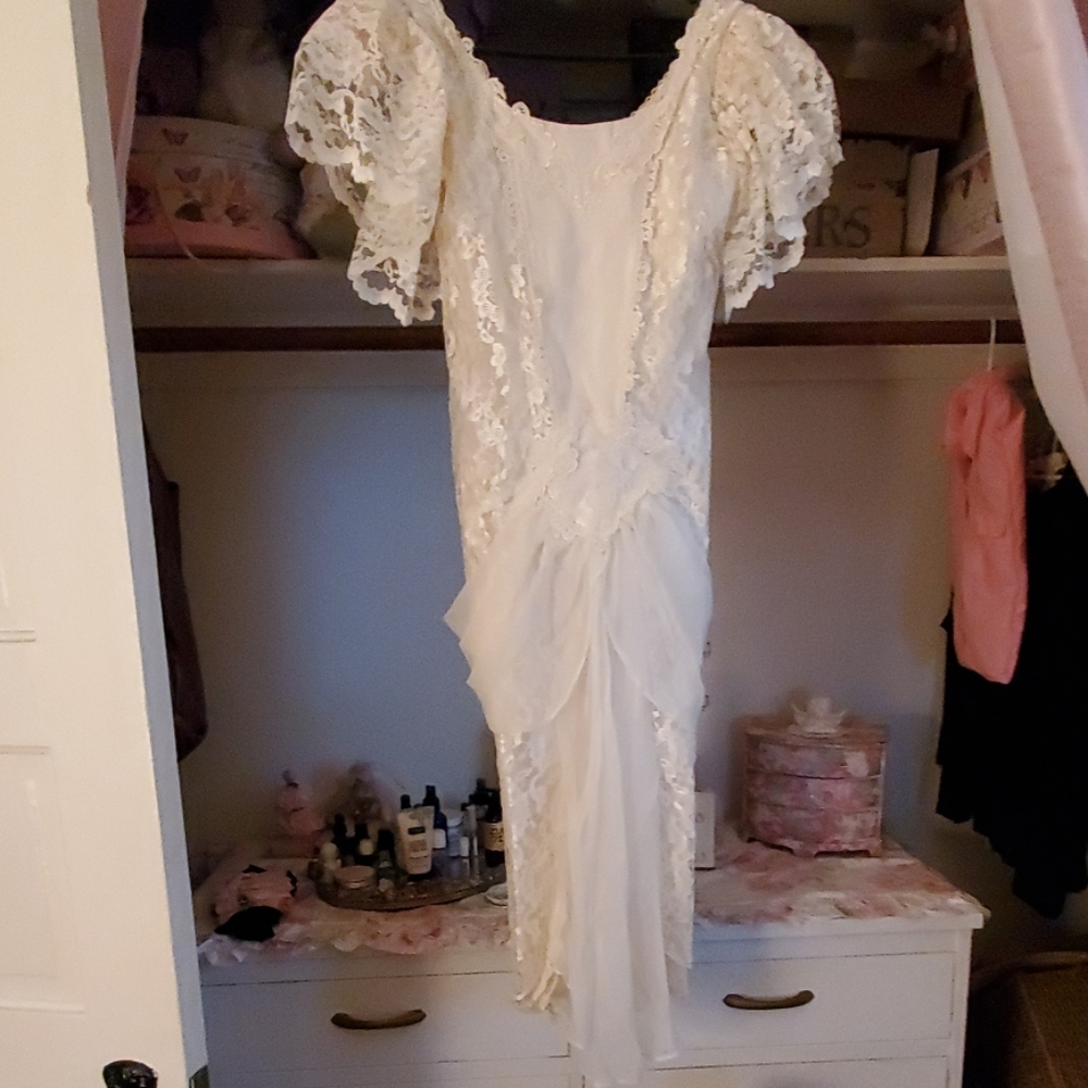 Beautiful ivory wedding dress